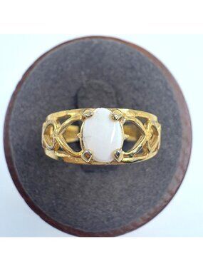 VTG White Opal 18k Heavy Gold Electroplate Fashion Ring Size 7.75